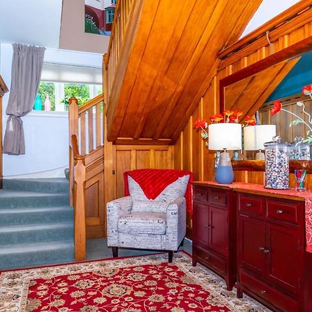 The Ocean Breeze Cbd Bed & Breakfast Timaru Bagian luar foto