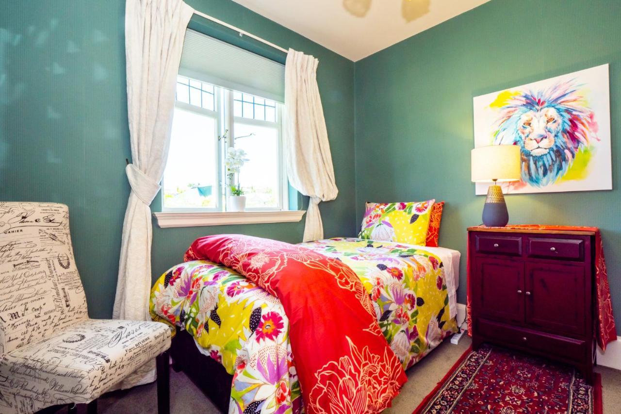The Ocean Breeze Cbd Bed & Breakfast Timaru Bagian luar foto
