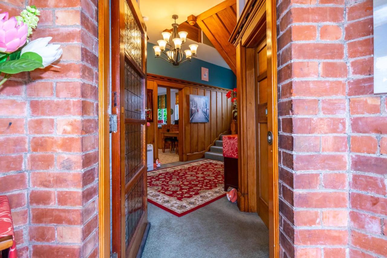 The Ocean Breeze Cbd Bed & Breakfast Timaru Bagian luar foto