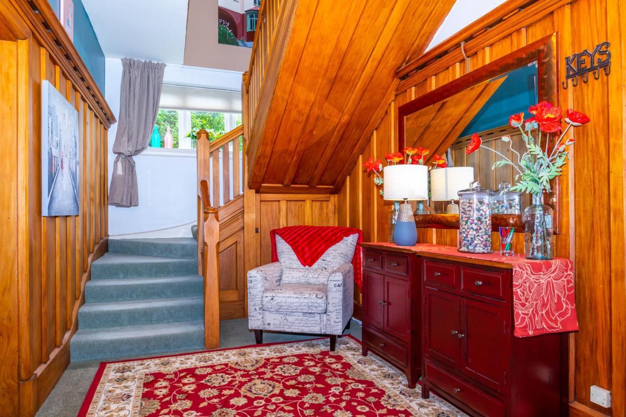 The Ocean Breeze Cbd Bed & Breakfast Timaru Bagian luar foto