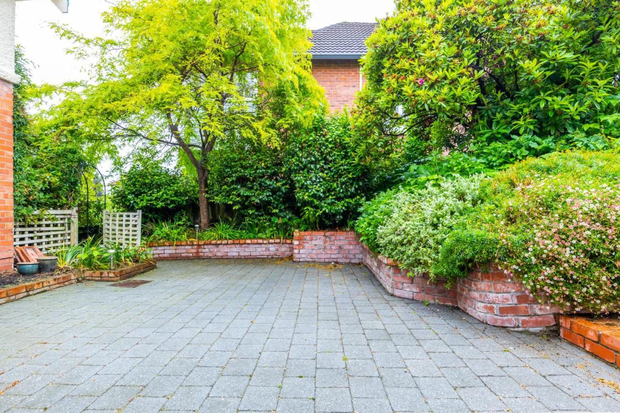 The Ocean Breeze Cbd Bed & Breakfast Timaru Bagian luar foto