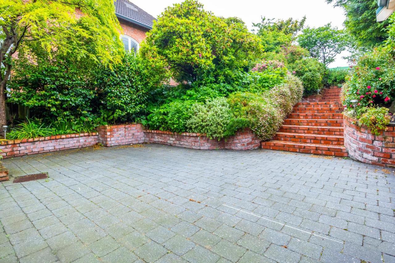 The Ocean Breeze Cbd Bed & Breakfast Timaru Bagian luar foto
