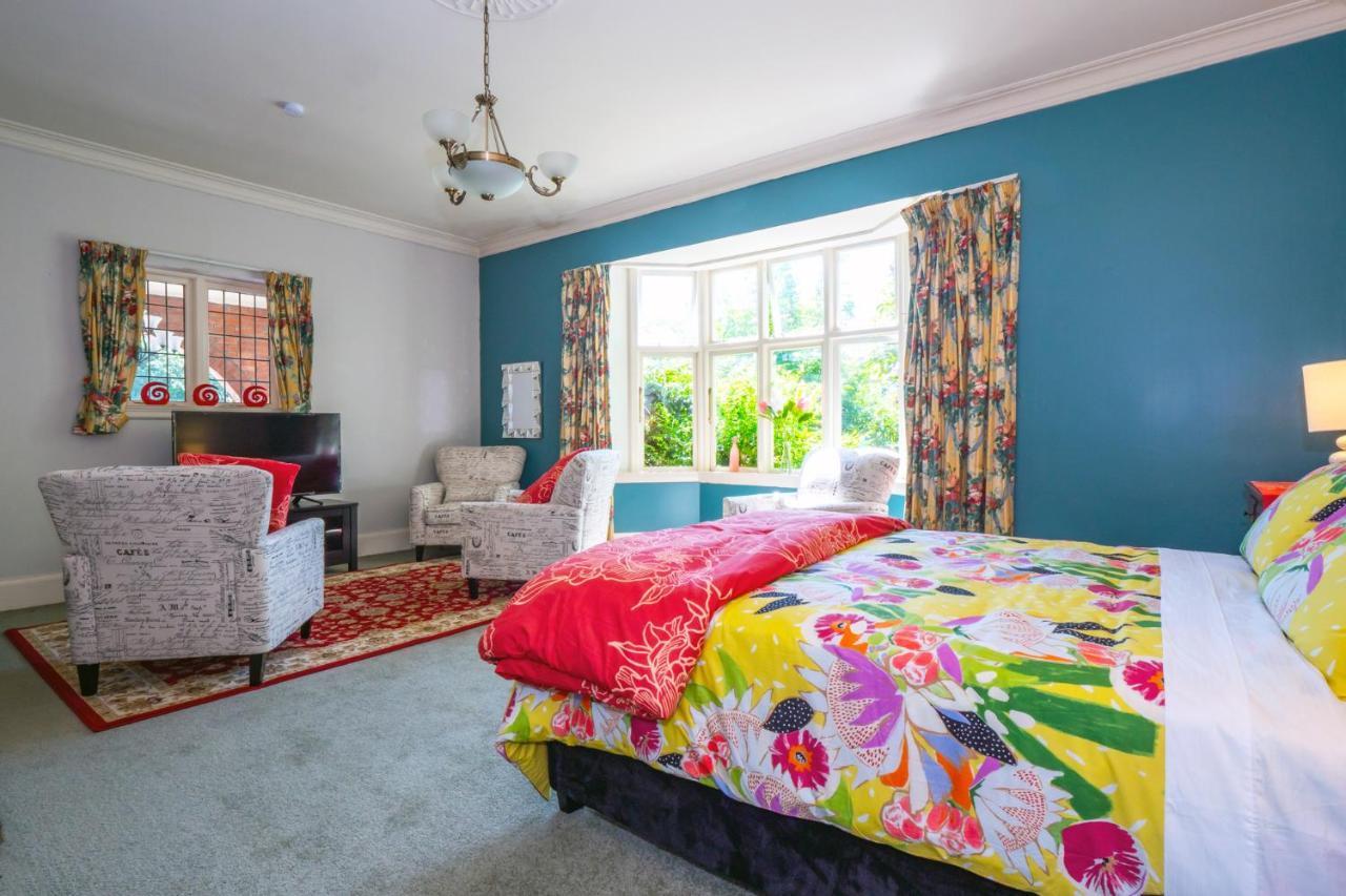 The Ocean Breeze Cbd Bed & Breakfast Timaru Bagian luar foto