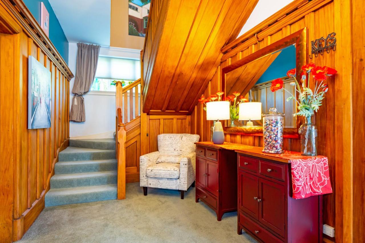 The Ocean Breeze Cbd Bed & Breakfast Timaru Bagian luar foto