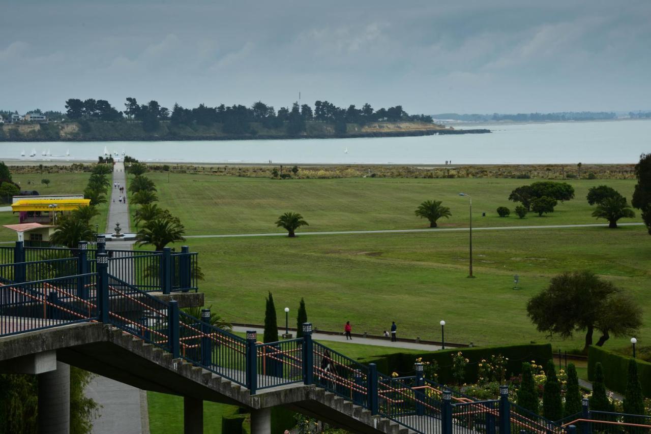 The Ocean Breeze Cbd Bed & Breakfast Timaru Bagian luar foto