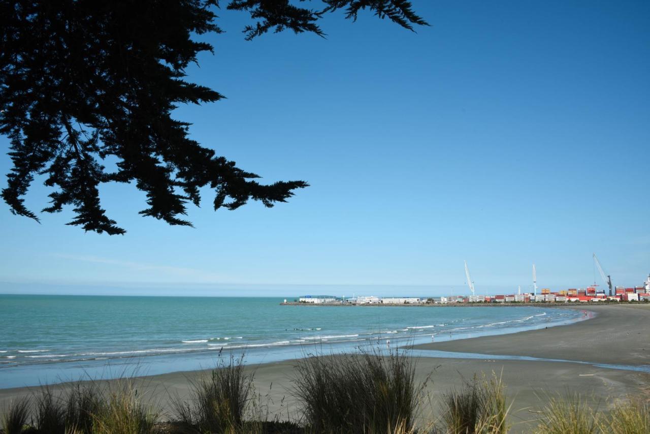 The Ocean Breeze Cbd Bed & Breakfast Timaru Bagian luar foto