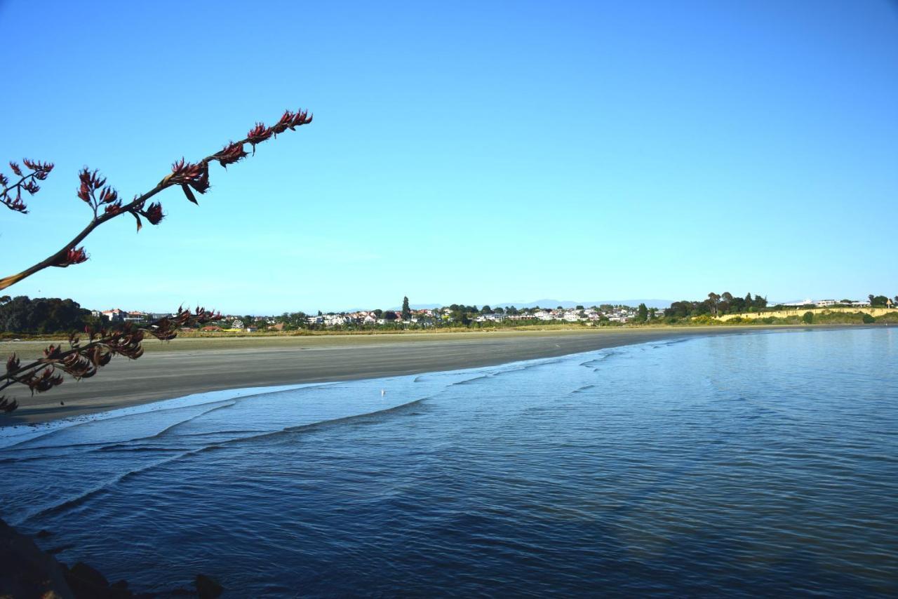 The Ocean Breeze Cbd Bed & Breakfast Timaru Bagian luar foto