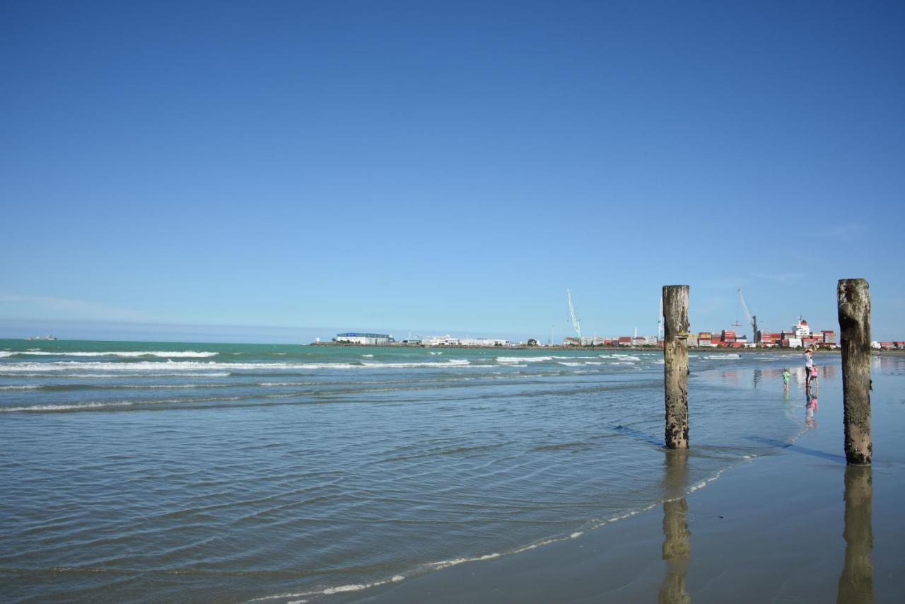 The Ocean Breeze Cbd Bed & Breakfast Timaru Bagian luar foto